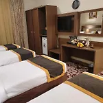 Qasr Al Ansar Golden Tulip Hotel