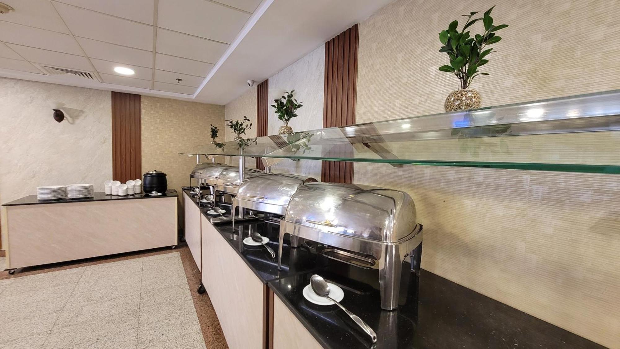 Qasr Al Ansar Golden Tulip Hotel Medina