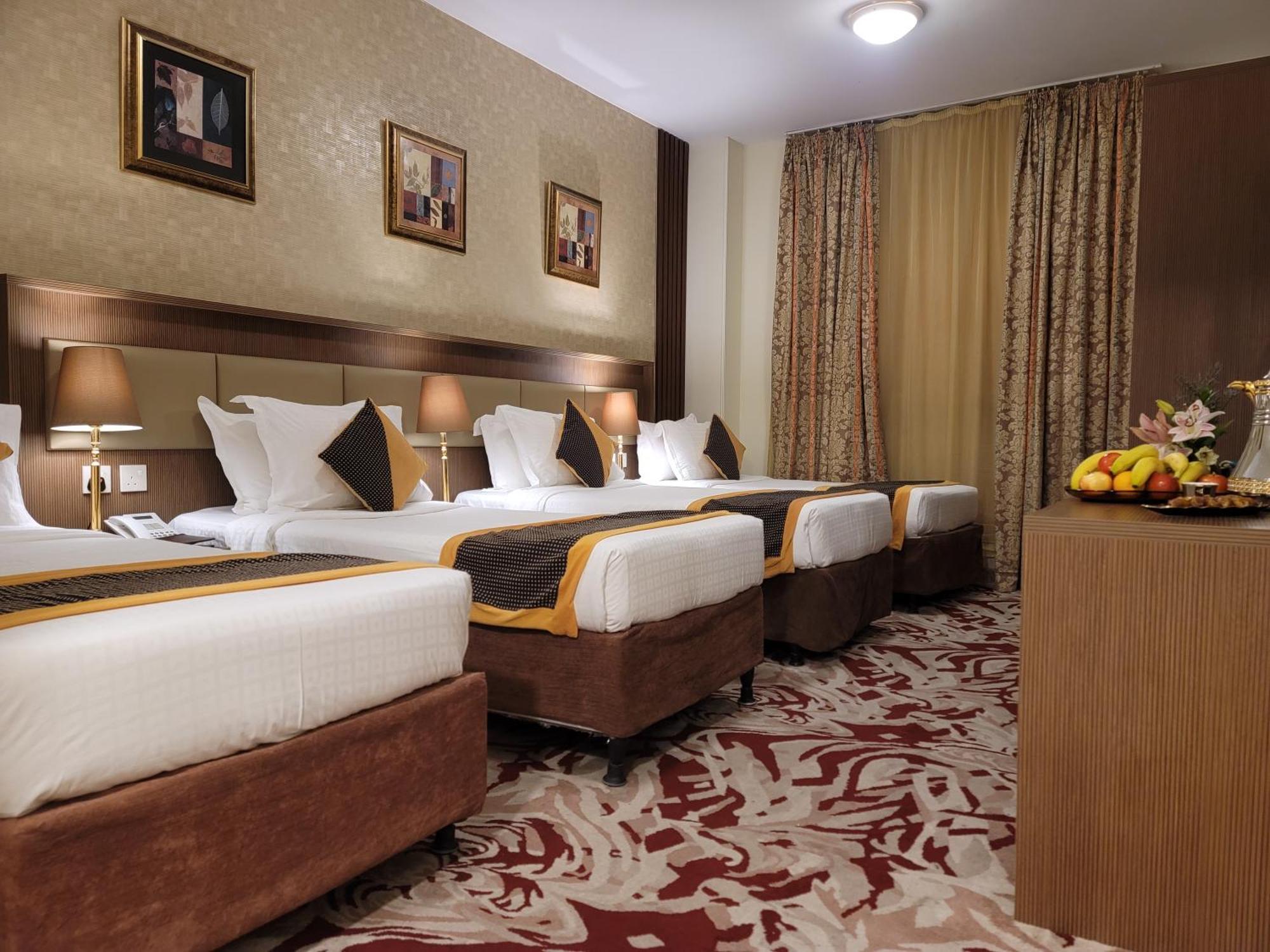 Qasr Al Ansar Golden Tulip Hotel