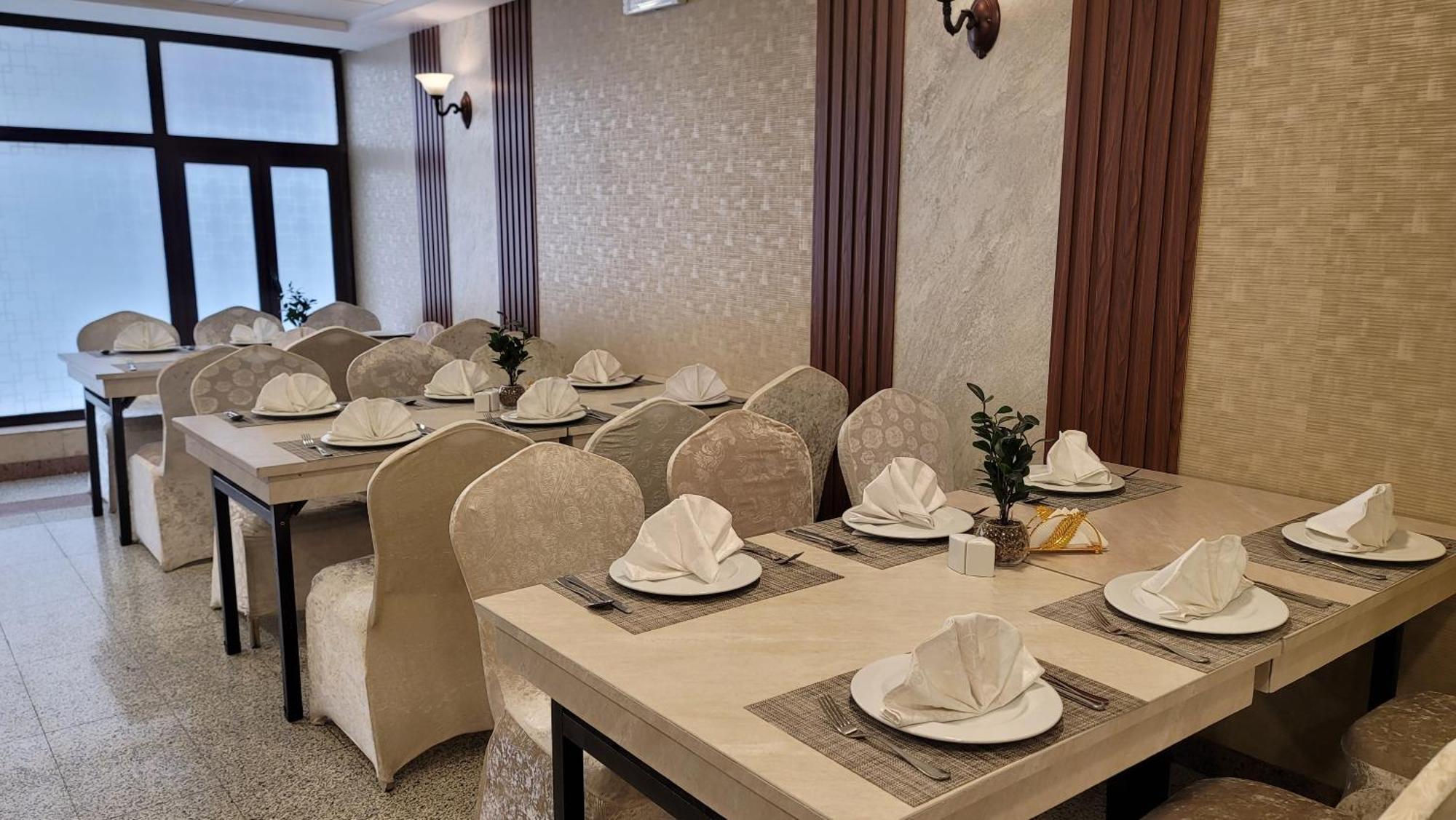 Hotel Qasr Al Ansar Golden Tulip