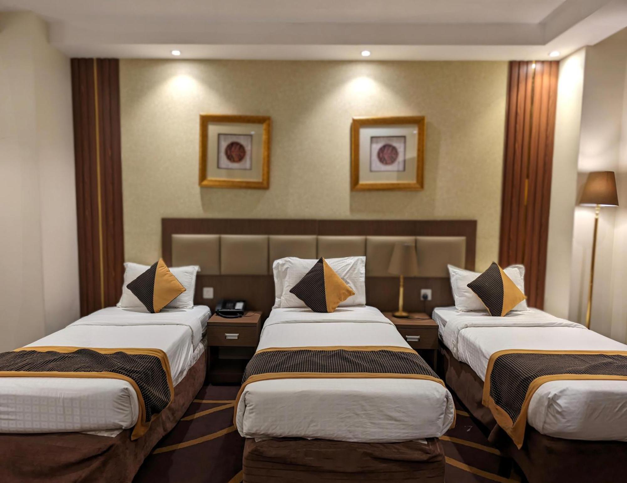 Qasr Al Ansar Golden Tulip Hotel